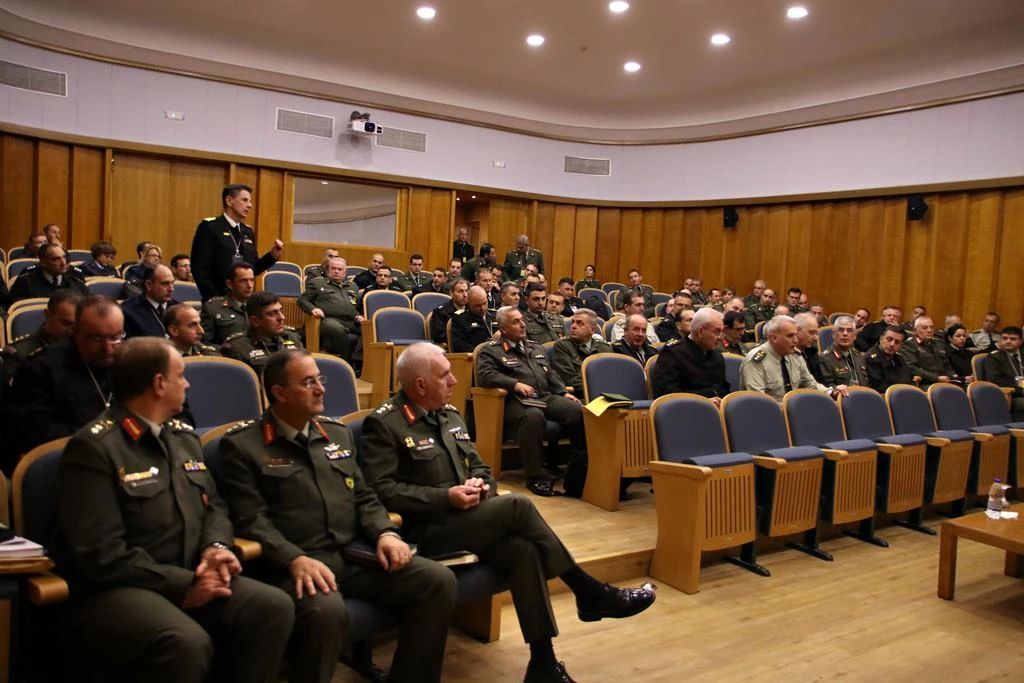 ΓΕΣ: Εκπαιδευτική ημερίδα για τις νέες μεθόδους εκπαίδευσης